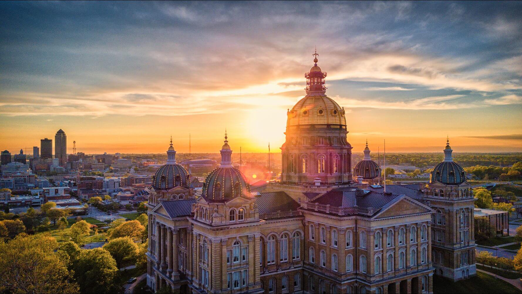 Aerial Photo Of Downtown Des Moines From State Capitol Building, VRDOs & Muni Investors